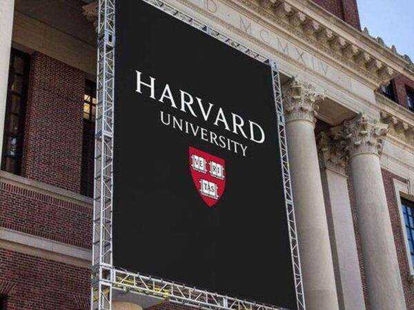 Pemerintah AS Cabut Izin Harvard Terima Mahasiswa Internasional, Harvard Protes Keras