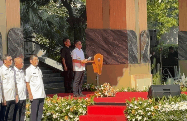 Gubernur Pramono Serahkan SK CPNS kepada 3.419 Formasi Pemprov DKI