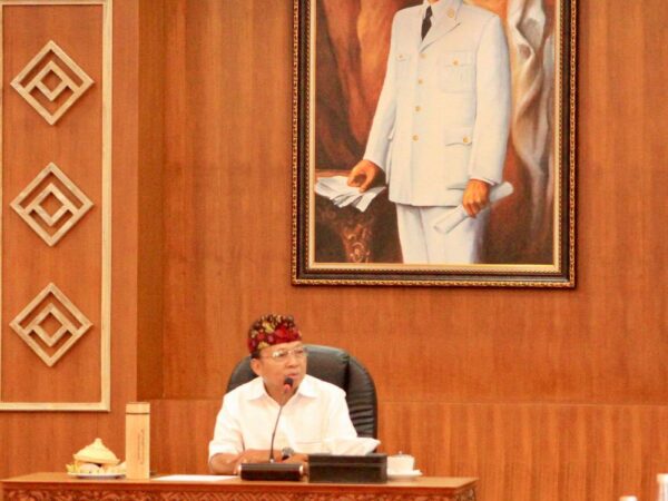 Gubernur Bali Larang Produksi Air Mineral Kemasan Kecil untuk Lindungi Lingkungan
