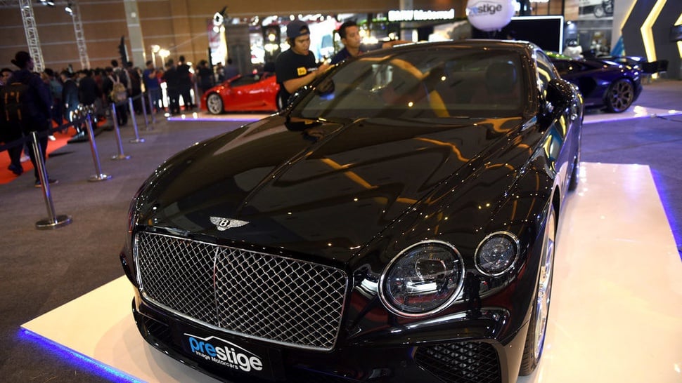 Mengapa Mobil Para Pejabat Banyak yang Berwarna Hitam? Ini Alasannya
