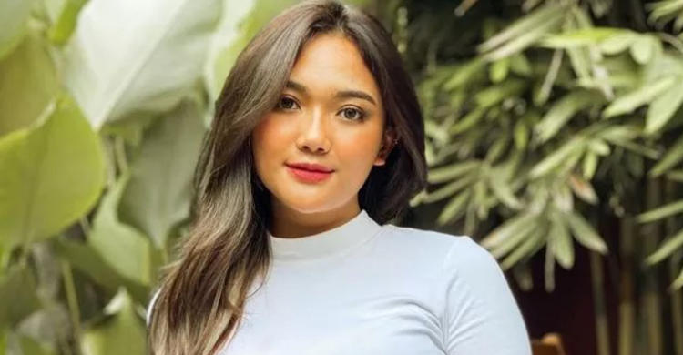 Marion Jola Nikmati Hubungan dengan Pasangan Lebih Tua: Banyak Belajar dan Makin Dewasa