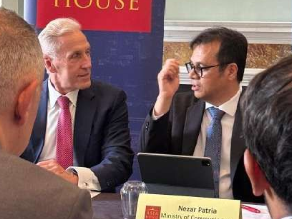 Wamenkomdigi Dorong Kerja Sama Strategis dengan Asia House Guna Dukung Transformasi Digital 2045