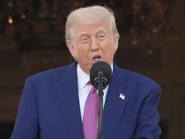 AS Lancarkan Serangan ke Tiga Fasilitas Nuklir Iran, Trump Klaim Misi Berhasil