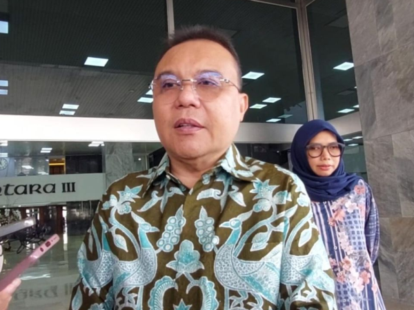 DPR Pertimbangkan Surat Usulan Pemakzulan Gibran, Pembahasan Segera Digelar