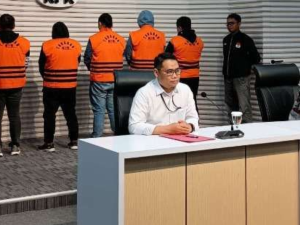 KPK Tahan Lima Orang Terkait Dugaan Suap Proyek Jalan di Sumatera Utara