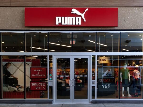 Distributor Resmi Puma dan Levi’s di RI Hentikan Operasional