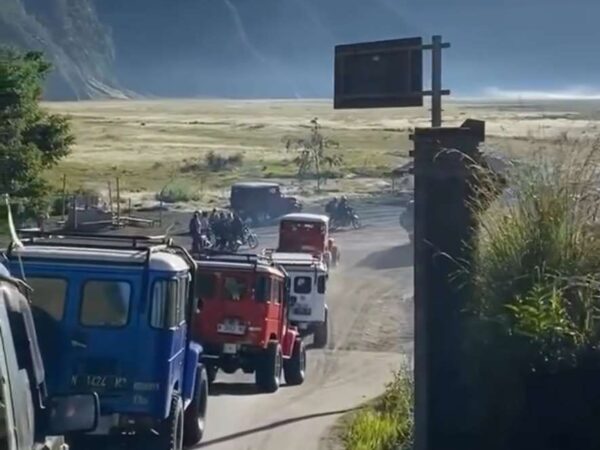 Libur Panjang, Gunung Bromo Diserbu Belasan Ribu Wisatawan