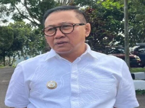Seluruh Siswa Baru SD dan SMP di Bukittinggi Akan Terima Seragam Gratis