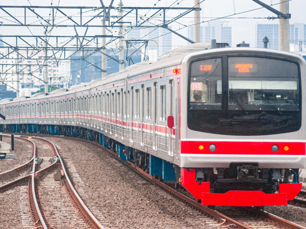 KRL Bogor–Jakarta Kota Anjlok di Stasiun Akhir, KAI Sampaikan Permintaan Maaf