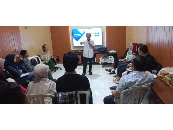 Kampung Tangguh Nusantara dan Semut Consultant Gelar Pelatihan Public Speaking untuk Warga