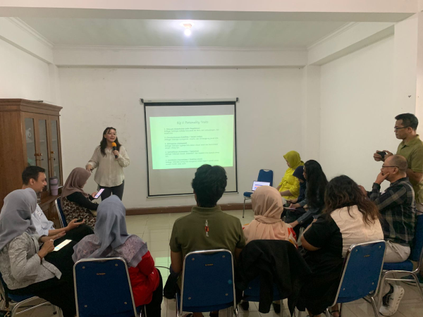 Pentingnya Pengenalan Diri dalam Public Speaking