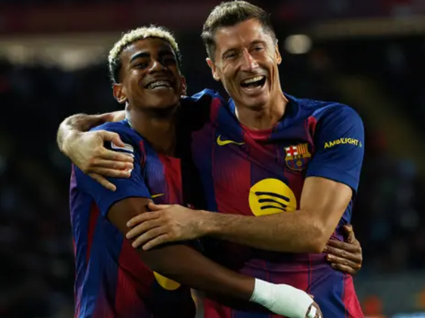 Barcelona Perkasa di Kandang, PSG Terus Tancap Gas Bersama Luis Enrique
